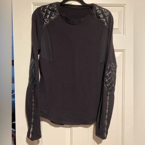 Lululemon Ice Queen Top Shirt Womens Size 10 Black Quilted Shoulder Elbow Patch